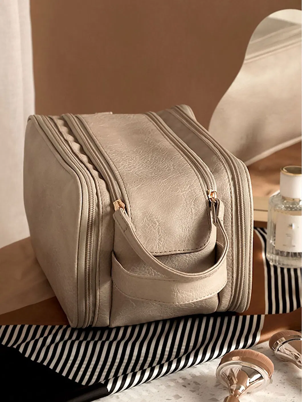 Makeup for Women Large Capacity Portable Travel High-End Brushes Toiletries Storage Bag