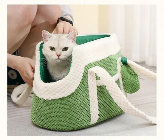 Warm Portable Pet Satchel on One Shoulder