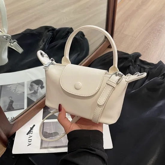 New Retro Handheld One Shoulder Crossbody Bag