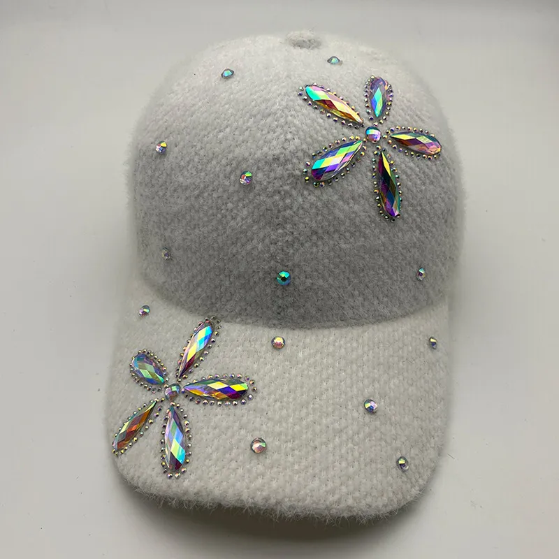 Women&prime;s Autumn and Winter Thickened Warm Water Diamond Duck Tongue Hat