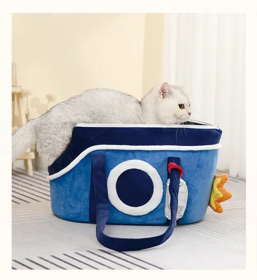 Warm Portable Pet Satchel on One Shoulder