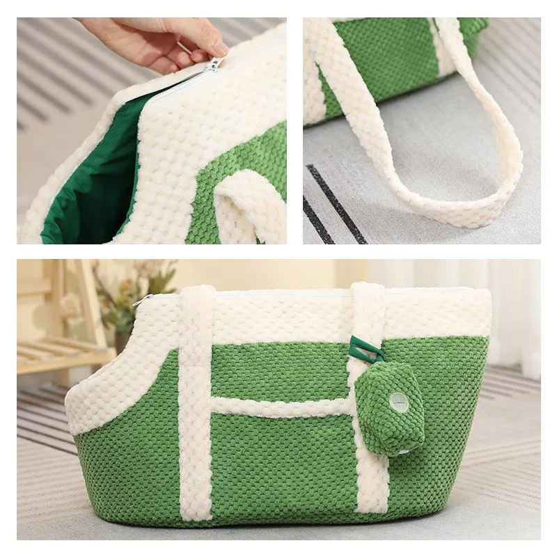 Warm Portable Pet Satchel on One Shoulder