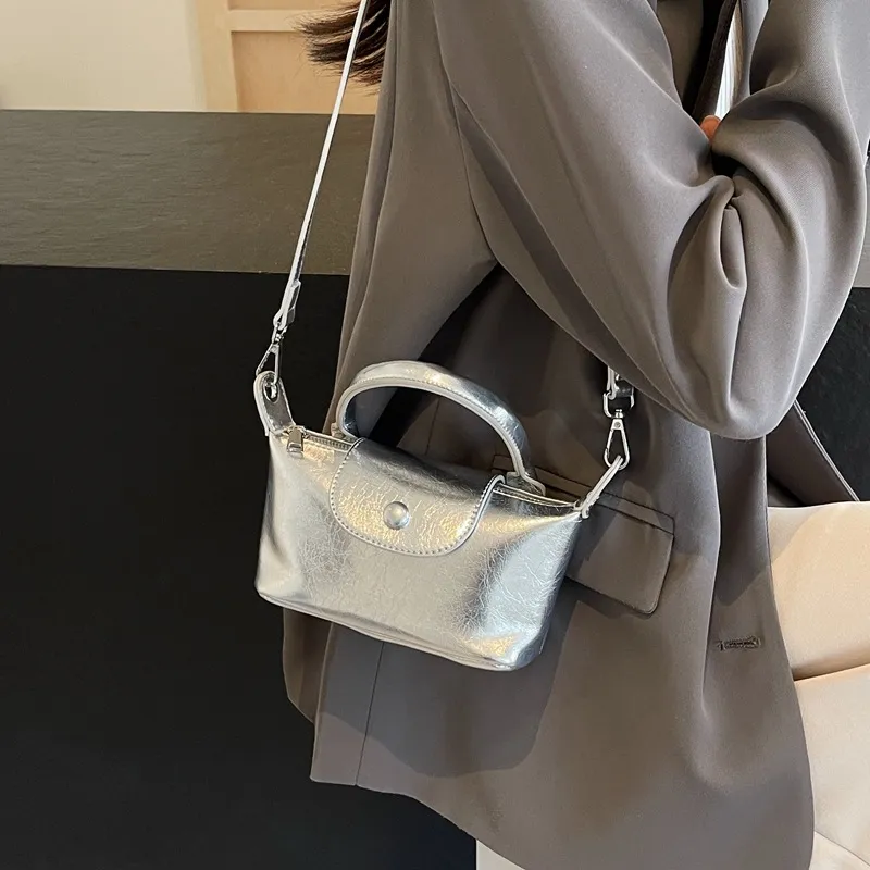 New Retro Handheld One Shoulder Crossbody Bag