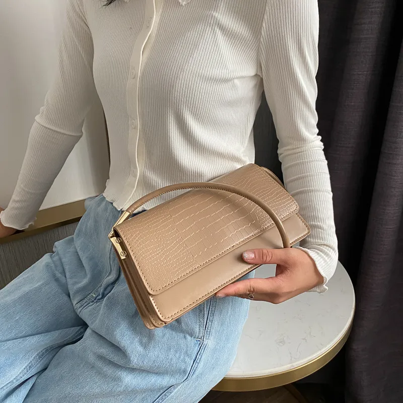 Crocodile Pattern Handheld Retro Versatile Small Square Bag