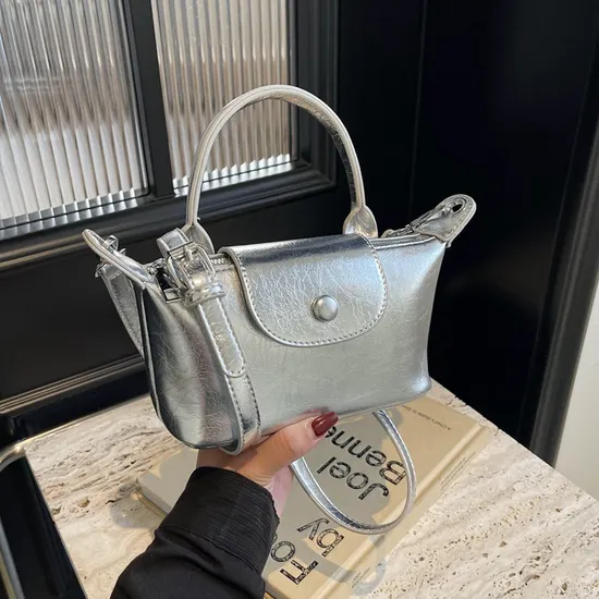 New Retro Handheld One Shoulder Crossbody Bag